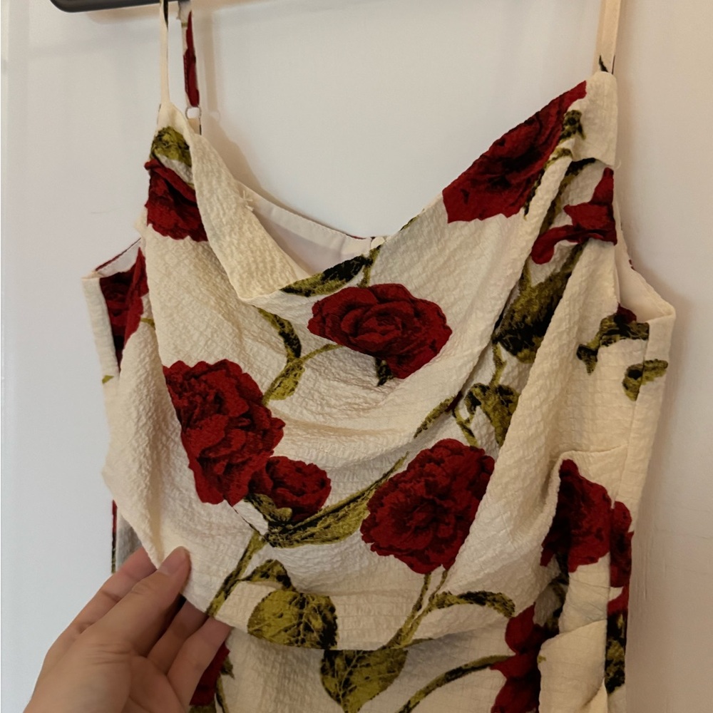 Medium Floral Dress – New | Elegant, Feminine & Flowy - Picture 7 of 10